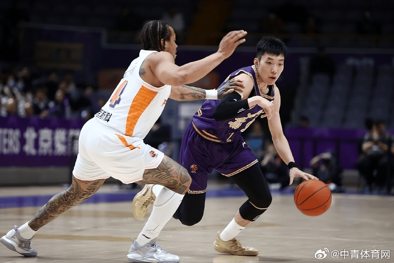 英雄资料-关于清晨托特纳姆绝杀压哨——CBA季后赛节点到来；更衣室稳定；纪律约束更严格的信息